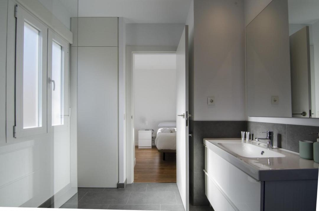 2 Bedrooms 2 Bathrooms Furnished - Bernabeu - Business Area With Terrace - Minty Stay Madrid Exterior foto